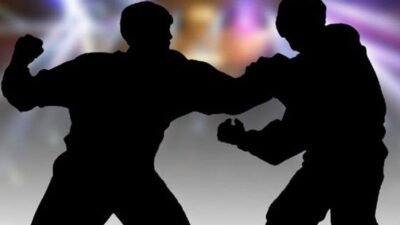 Sakit hati tak diberi ayam, warga Sebuntal nekat pukul peternak (ilustrasi)