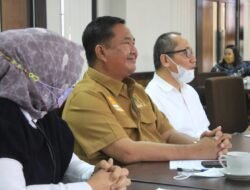 Kerusakan Jalan Kubar Hingga Listrik Dikeluhkan, Ekti Imanuel: Bankeu Kaltim Sangat Diharapkan