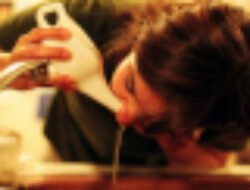 Rutin Cuci Hidung Punya Manfaat Dahsyat, Begini Cara Melakukannya!