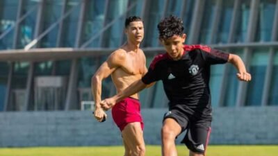 Cristiano Ronaldo Jr Ingin Main Bersama Ronaldo: Ayah, Jangan Pensiun Dulu!