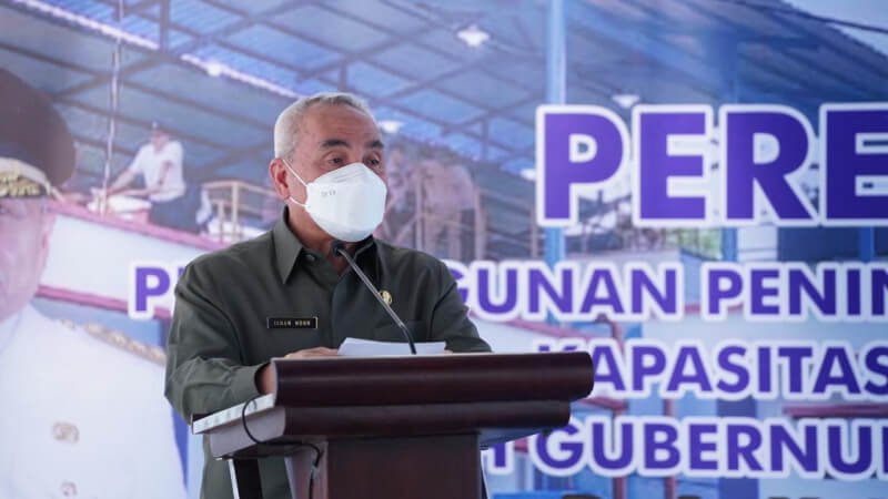 Gubernur Kaltim Isran Noor saat meresmikan IPA Bengkuring di Samarinda. (Dok Pemprov Kaltim)