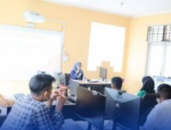 Diskominfo Kaltim Berikan Pelatihan Menulis Bagi Para Peserta PKL