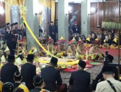 Setelah Tiang Ayu, Bepelas Malam Jadi Prosesi Sakral Festival Erau