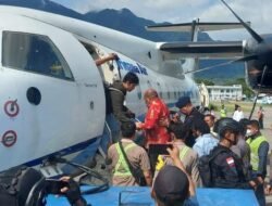 Keluarga Protes Lukas Enembe Tak Naik Garuda Indonesia