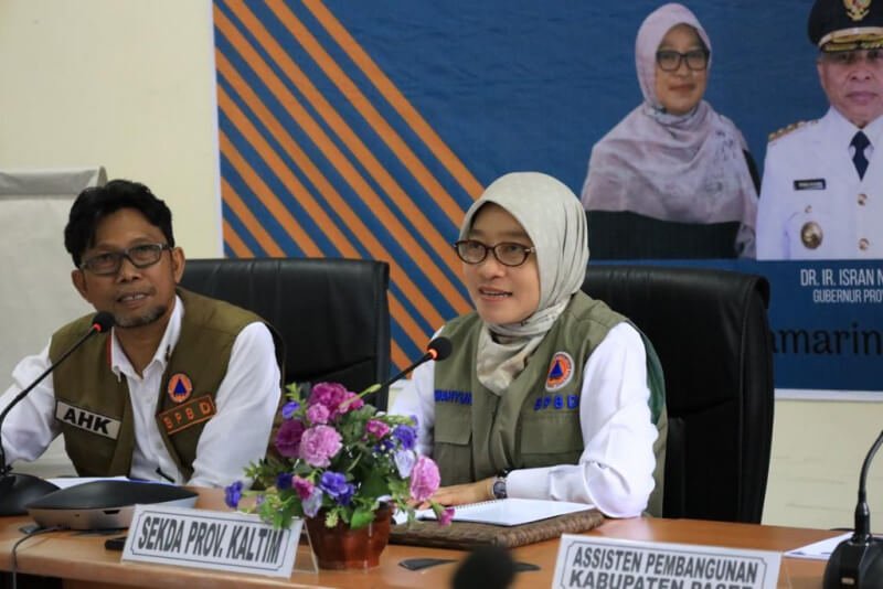 Sekretaris Daerah Provinsi Kaltim Sri Wahyuni memimpin Rapat Koordinasi Pemulihan Pascabencana Banjir. (Biro Administrasi Pimpinan Setda Prov.Kaltim)