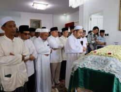 Jenazah Hj Norbaiti Isran Noor Langsung Disalatkan dan Disemayamkan