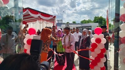 Resmikan Gedung SMAN 14 Samarinda, Akmal Malik Komitmen Selesaikan Masalah Aset