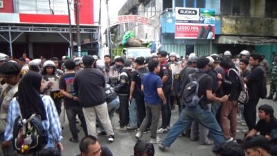 Tidak Sepakat Relokasi! Pemkot Samarinda Bongkar Paksa Pasar Subuh