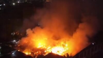 Kebakaran di Samarinda, 20 Bangunan Hangus Dilalap Api