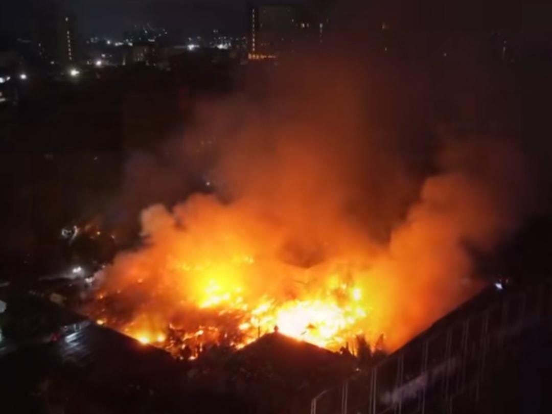 Kebakaran di Samarinda, 20 Bangunan Hangus Dilalap Api